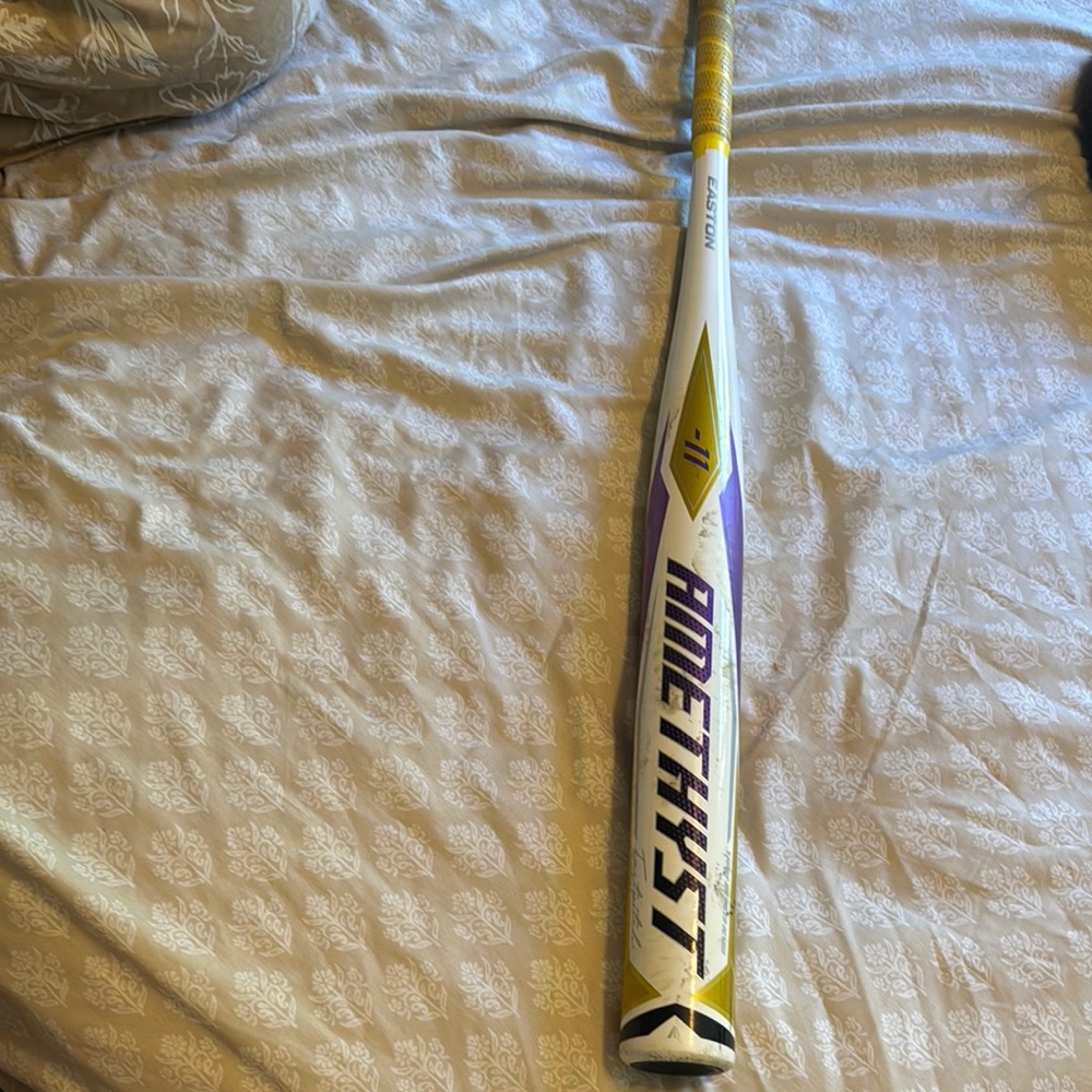 Amethyst fast pitch Bat - White, Yellow, and Purple, used condition